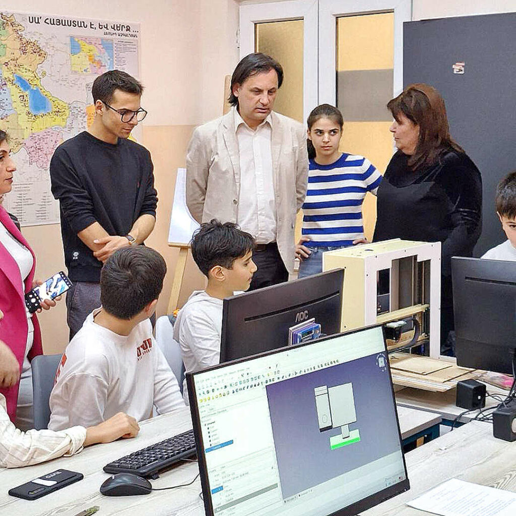 Tinusaur team visited Peyo_Yavorov School in Yerevan, Armenia