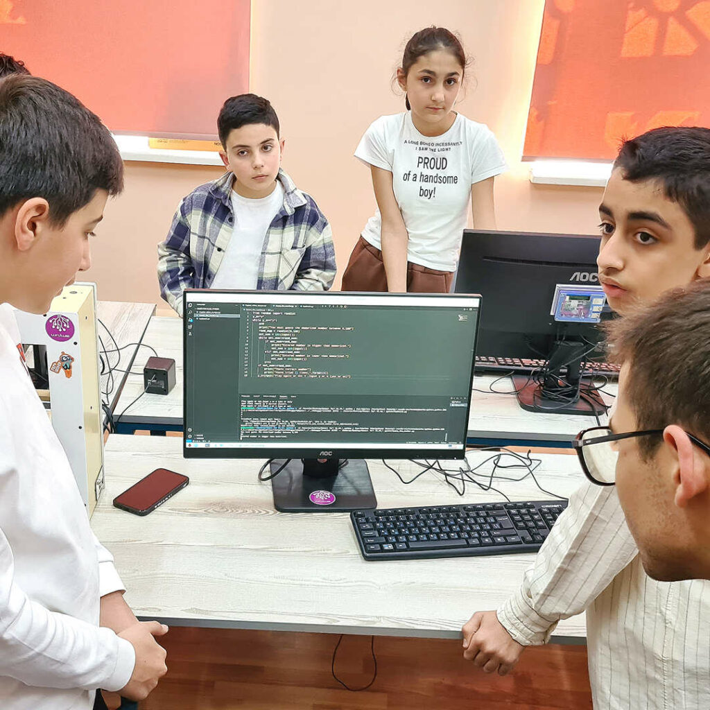 Tinusaur team visited Peyo_Yavorov School in Yerevan, Armenia